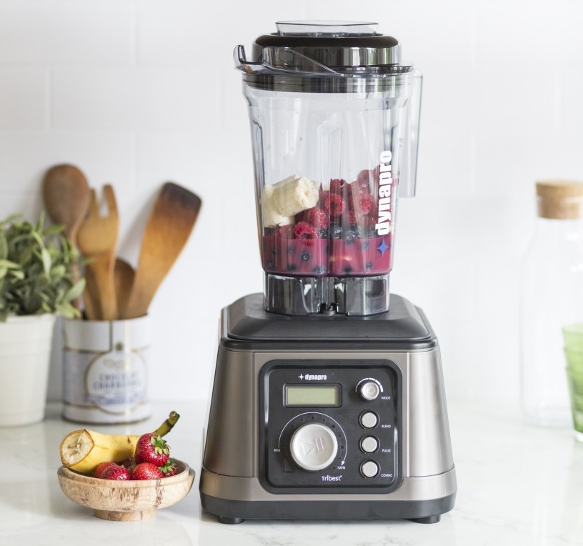 Tribest_Dynapro_Vacuum_Blender_Kitchen_Scene